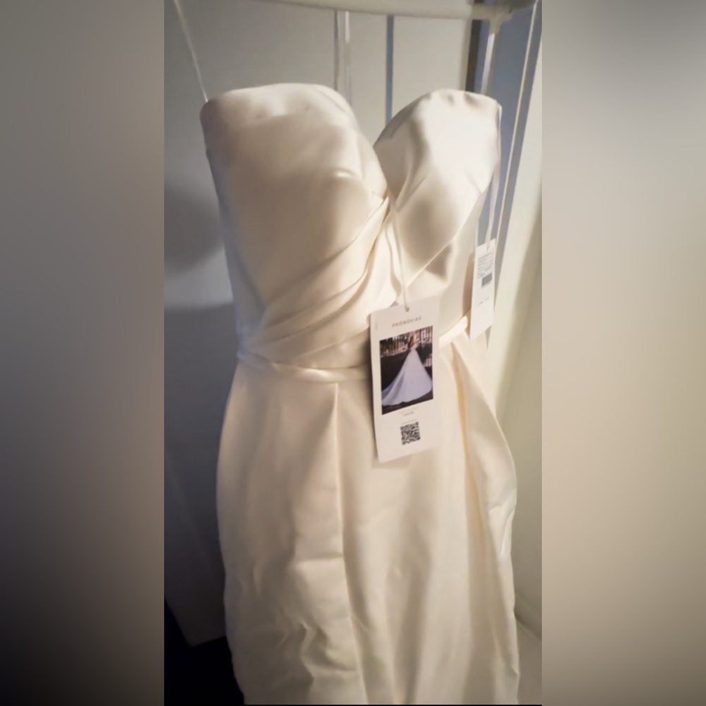 (Never Worn) Pronovias Ixion White Mikado Kelly Dress - Size 10